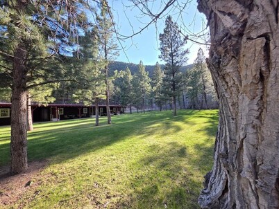 7R Guest Ranch - Room 3 (Deluxe)
