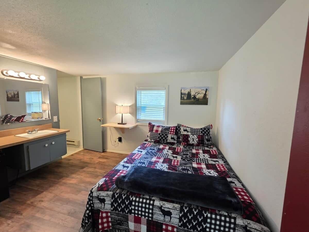 1 bedroom, WiFi, bed sheets