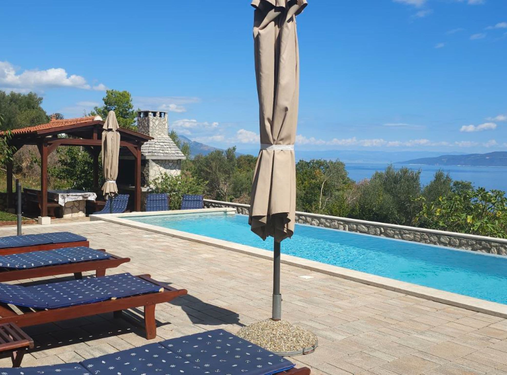 Studio (Studio Apartment with Terrace) | Pool