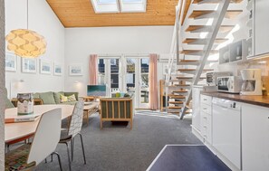 kitchen - Amazing home in Vestervig with sauna (Vestervig)