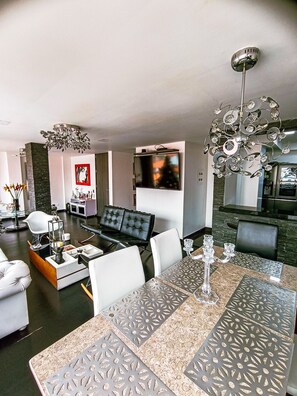 Dining - Beautiful and Spacious Apartment in Chapinero Bogota DC (Bogotá, D.C.)