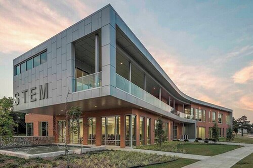 Modern Pine Bluff Retreat - Near Hospital & Casino