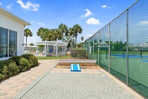 Sports court - Golden Aura | Pool Front | Gulf View | Sleeps 6 (Miramar Beach)