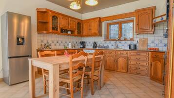 Microwave, dishwasher, highchair