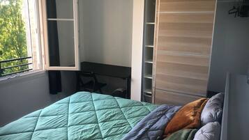 WiFi, bed sheets