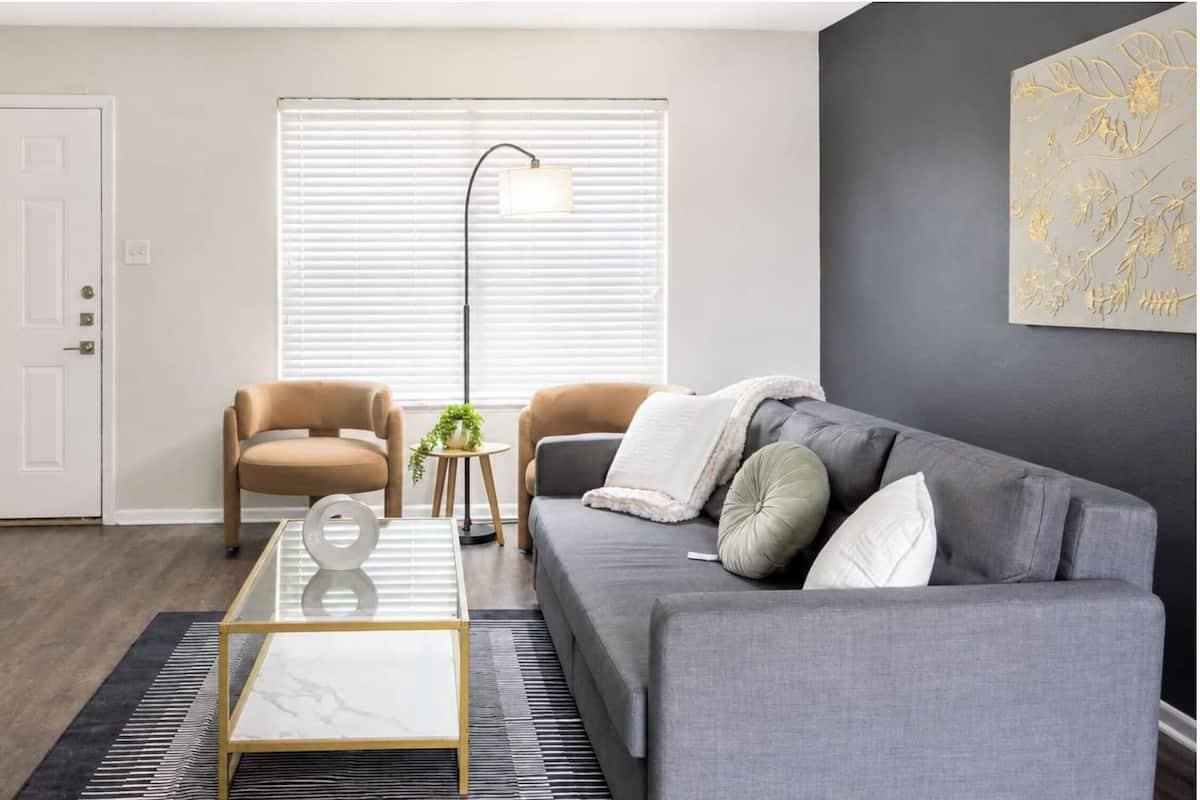 Apartment, 2 Bedrooms, Non Smoking, Kitchen | Living area