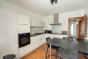 House | Private kitchen - Holiday Home With Veranda in St. Renan (Saint-Renan)