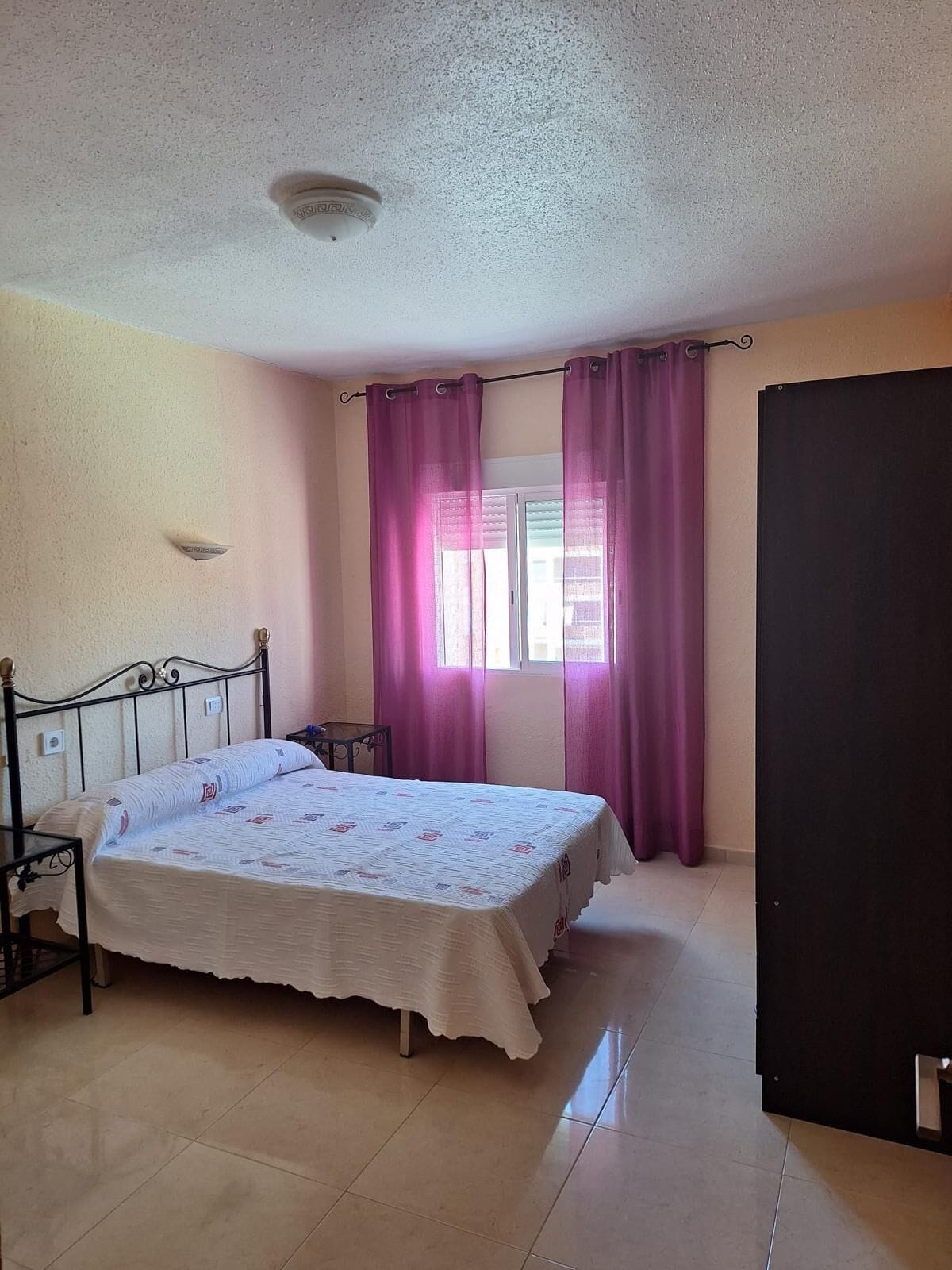 3 chambres, draps fournis