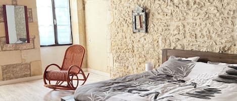 4 室のベッドルーム、アイロン / アイロン台、WiFi、ベッドシーツ
