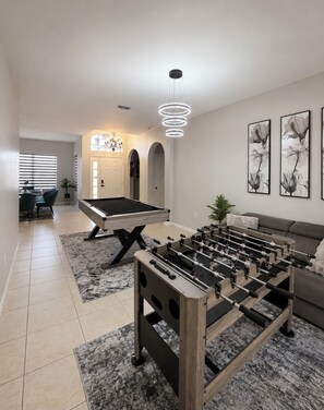 Spielezimmer