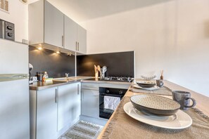 Private kitchen - Fabregas - Clim - Terrasse (La Seyne-sur-Mer)