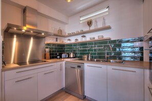 Private kitchen - Petit Duc - Clim - Patio - Wifi (Saint-Paul)