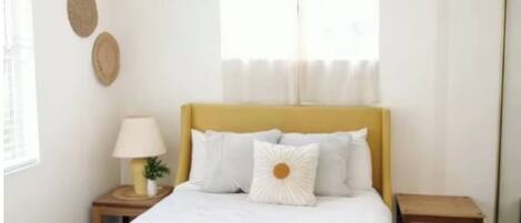 1 bedroom, iron/ironing board, Internet, bed sheets
