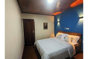 Room - Furnished Studio in Yaoundé (Yaoundé)