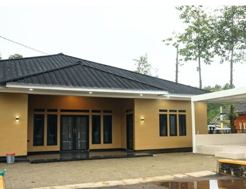 Cozzy   Villa Sadewa Carita Alam