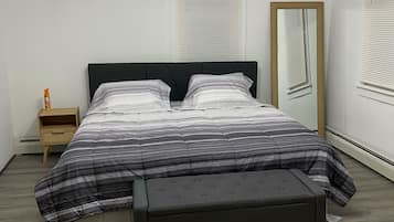 3 bedrooms, iron/ironing board, WiFi, bed sheets