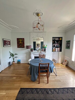 Dining - Haussmann Charm · Facing the Woods · 15 min to Central Paris/Disney (Vincennes)