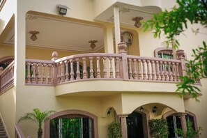 Exterior detail - Luxurious, spacious, and family-friendly villa (Marina Smir)