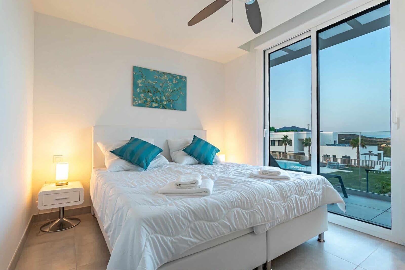 2 bedrooms, iron/ironing board, internet, bed sheets