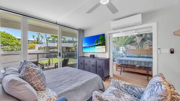 Luxury Condo, Garden View, Beachside | Blackout drapes, WiFi (free)