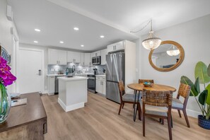 Dining - New South Kihei Beach Resort Vistas (Kihei)