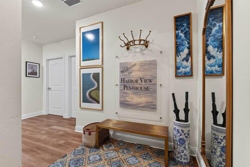 Harbor View Penthouse Downtown Egg Harbor