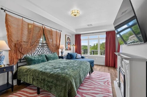 Harbor View Penthouse Downtown Egg Harbor