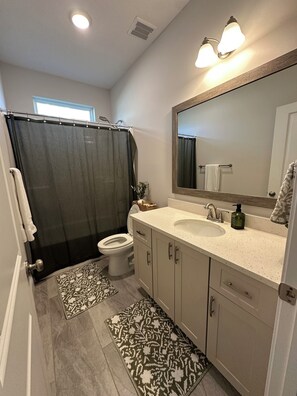 Hair dryer, towels, toilet paper - 2027 Masters Rental 
Beautiful home conveniently located to the Augusta National (Grovetown)
