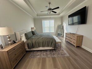 Iron/ironing board, WiFi, bed sheets - 2027 Masters Rental 
Beautiful home conveniently located to the Augusta National (Grovetown)