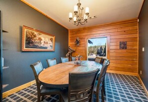 Dining - The Ranch (6 Bedroom) (Royal)