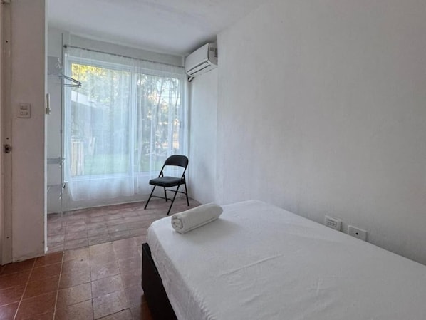 Basic Apartment, 4 Bedrooms, Non Smoking, Kitchenette