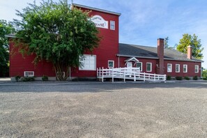 A red building with a white sign that reads 'Little Theatre.' - The Reserve Extended Stay (Walla Walla)