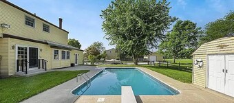Cozy 1-bedroom house in enchanting Rossford with AC