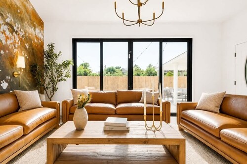 LUX 8BR/4.5BA The Resort House w/Pool, Spa, Game Room · sleeps 20