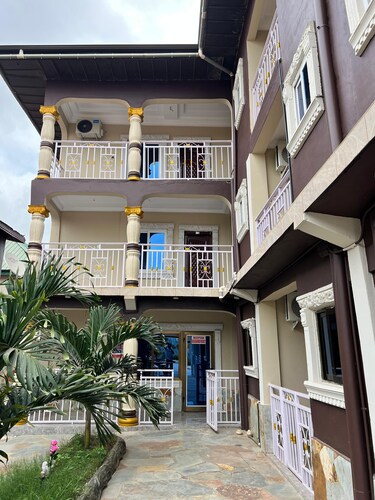 ESTHEMERS ROYAL HOTEL