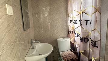 Dusche, Handtücher, Seife, Toilettenpapier