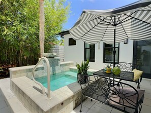 Beheizter Pool