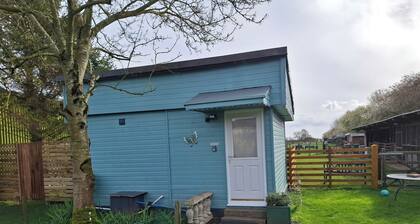 Cabin Sleeps 4 With Enclosed Garden