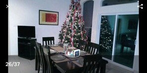 Dining - Peaceful 3-bedroom house with AC in charming Pharr (Pharr)