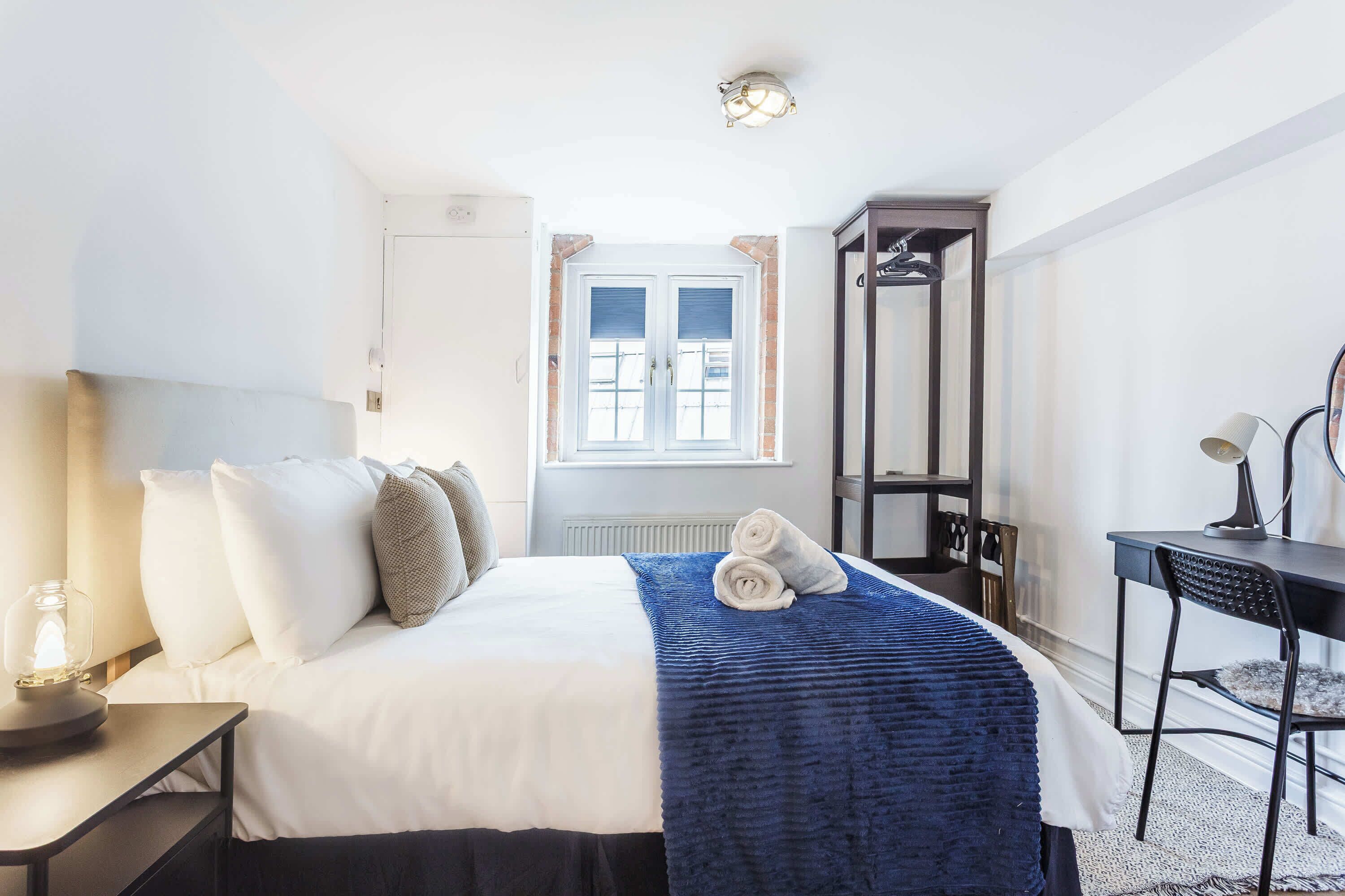 3 bedrooms, desk, iron/ironing board, WiFi