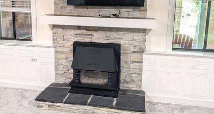 3BR comfy Suite with Patio, gaming room and dedicated working space Abbotsford