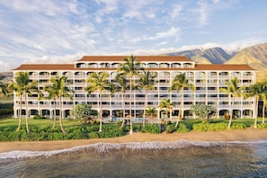 Unclassified image, 4 of 77, button - Lahaina Shores Beach Resort By Castle  (Lahaina)