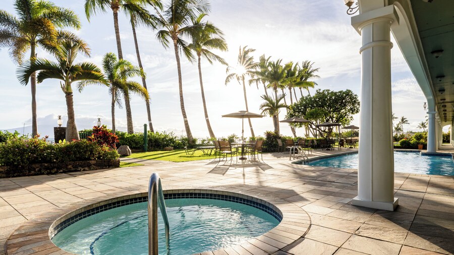 Lahaina Shores Beach Resort By Castle