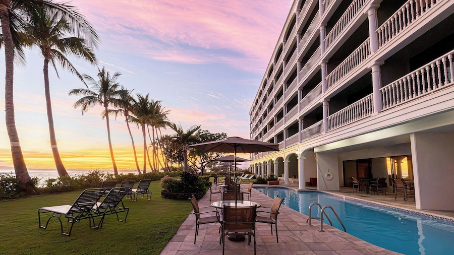 Lahaina Shores Beach Resort By Castle