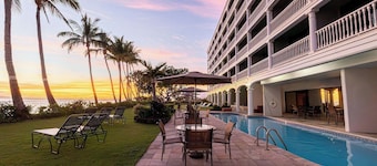 Lahaina Shores Beach Resort By Castle