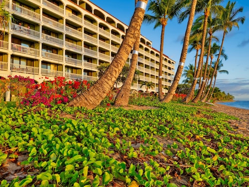 Lahaina Shores Beach Resort By Castle 