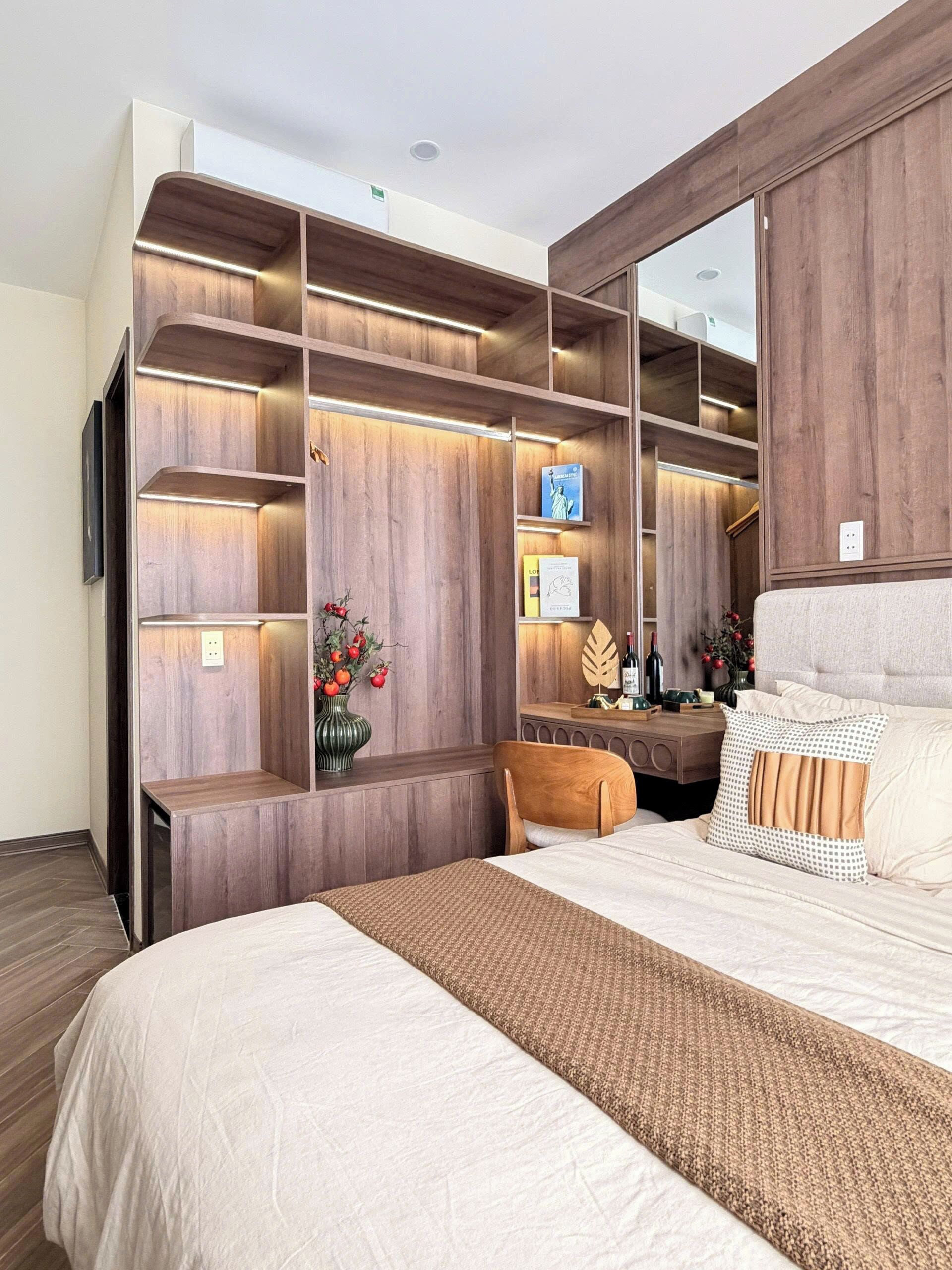 Quarto casal superluxo, sacada | Escrivaninha, cortinas blackout, quartos à prova de som