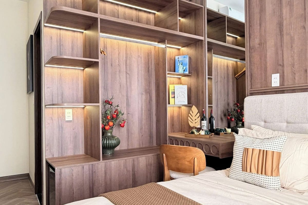 Luxury Double Room, Balcony | Desk, blackout drapes, soundproofing, iron/ironing board