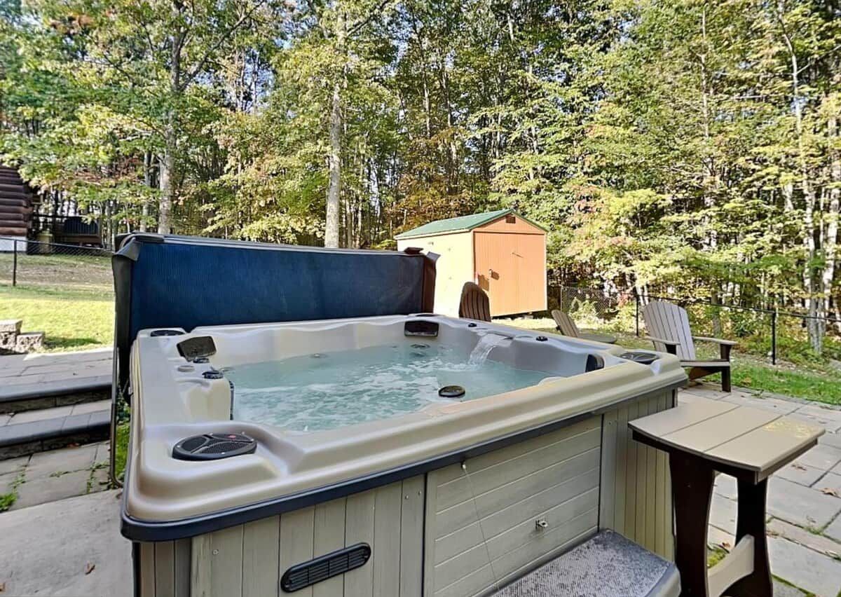 Baignoire à remous extérieure