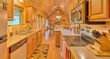 Fantastic 3-bedroom cabin with AC in welcoming Waynesville